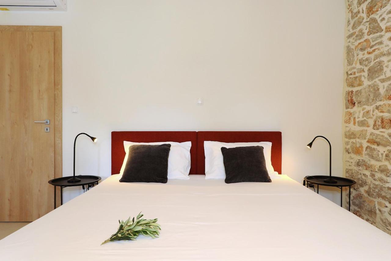 Villa Mira With A Heated Pool And A Sea View Божава Экстерьер фото